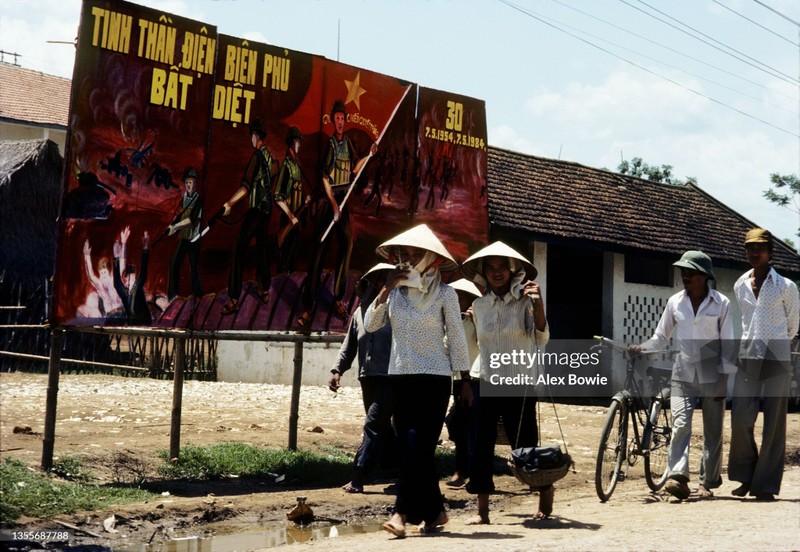 Ngam thi xa Dien Bien Phu 40 nam truoc qua loat anh dac biet