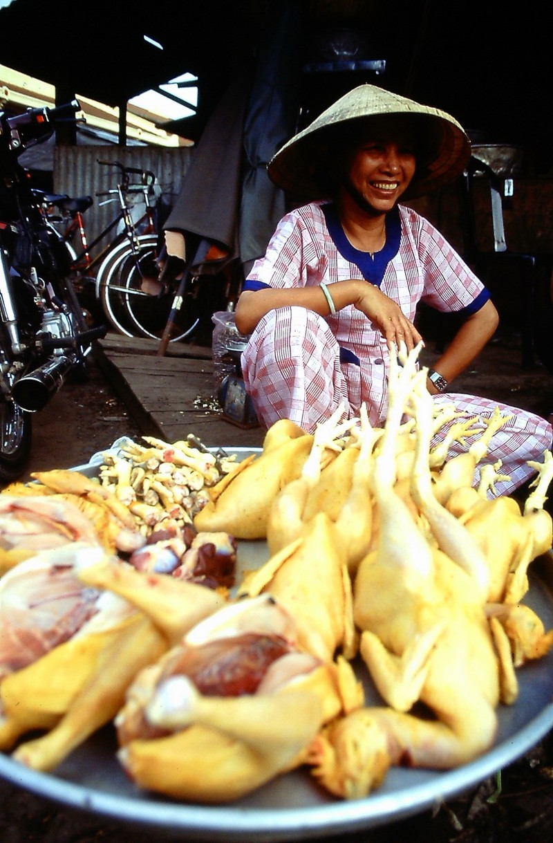 Cuoc song nhon nhip o khu pho co Ha Noi nam 1995-Hinh-7