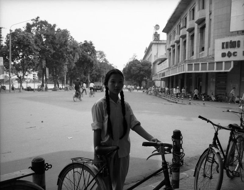 Ngam cuoc song o Ha Noi nam 1992 qua loat anh sinh dong-Hinh-3