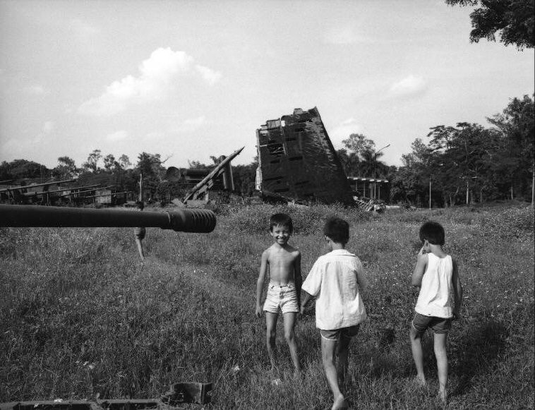 Ngam cuoc song o Ha Noi nam 1992 qua loat anh sinh dong-Hinh-5