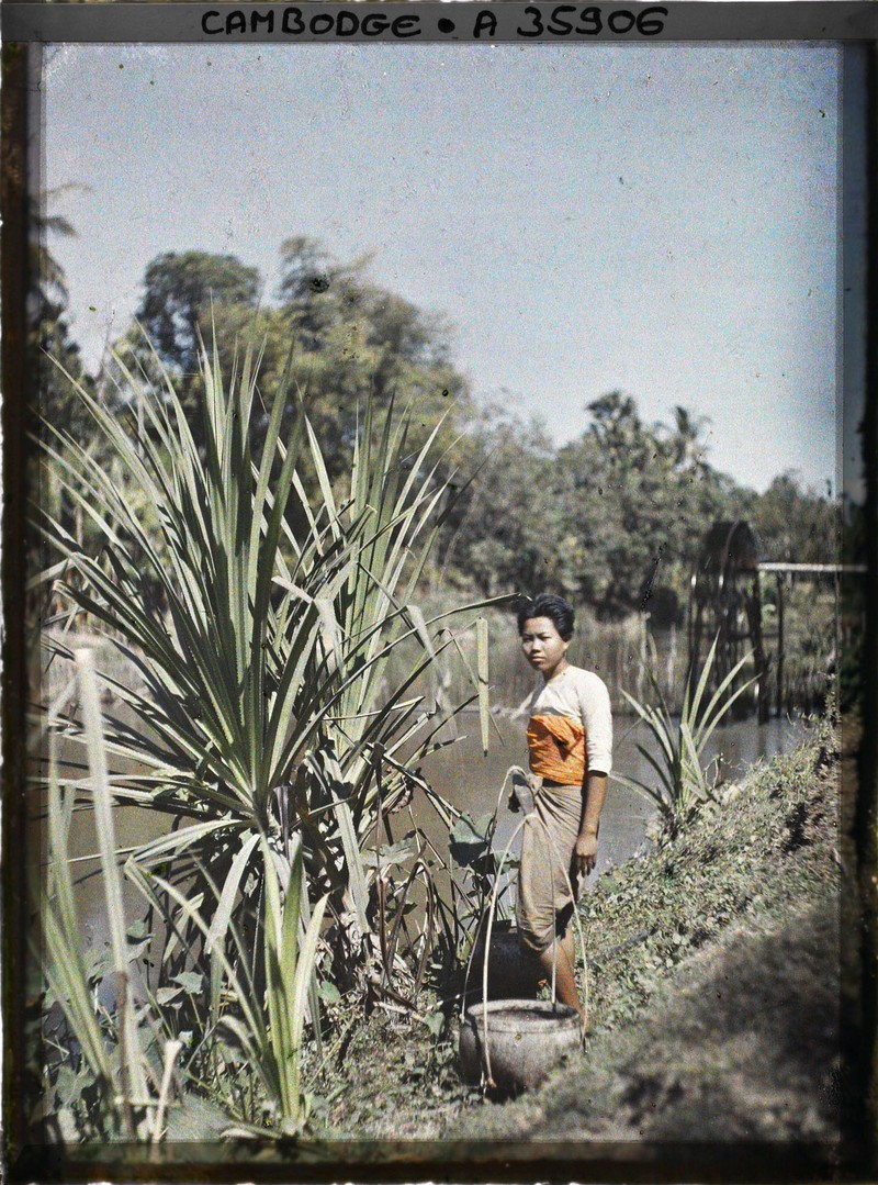 Anh hiem ve thon nu Campuchia nam 1921 qua ong kinh nguoi Phap-Hinh-5