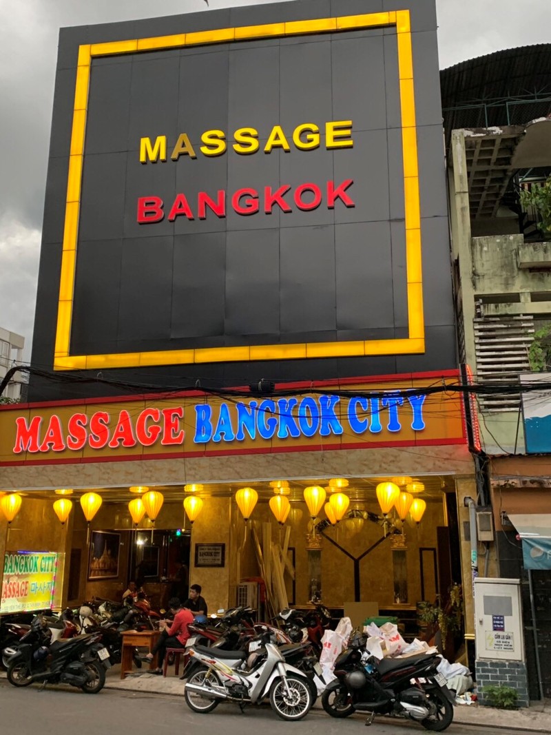 Sai Gon con bao nhieu tu diem massage, karaoke kich duc can truy quyet?