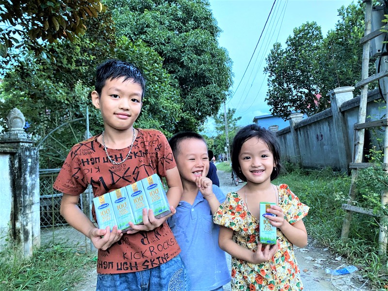 Vinamilk trao tang nhung co hoi cung chuong trinh “Cap la yeu thuong“-Hinh-3