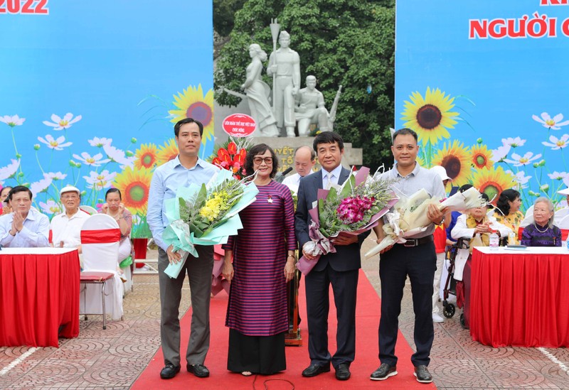 Vinamilk dong hanh cung hang ngan nguoi cao tuoi dong dien the duc duong sinh tai Ha Noi-Hinh-4