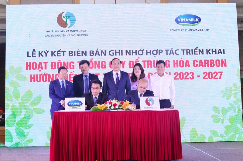 Vinamilk tiep tuc trong cay huong den muc tieu Net Zero 2050