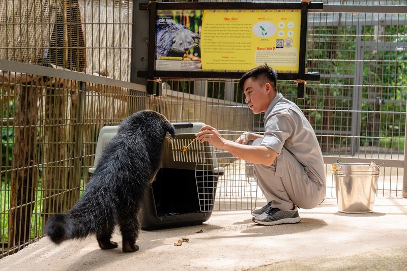 Doan nhiep anh gia dinh dam National Geographic “do bo” Vinpearl Safari Phu Quoc-Hinh-4