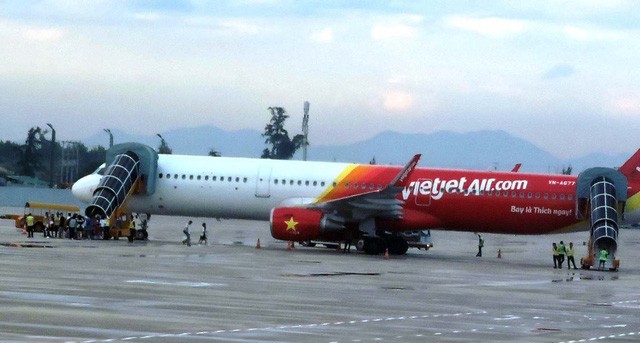 Ong lon nao lo sot vo khi Vietjet lap cong ty cung cap dich vu mat dat?