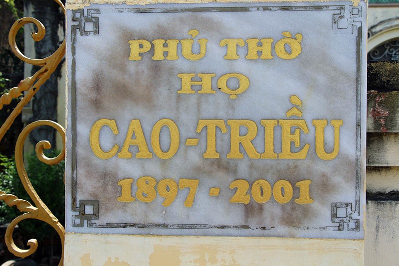 Nha tram cot, phu tho tram mac doc dao o mien Tay-Hinh-11