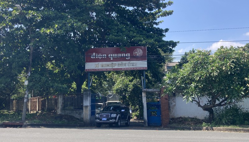 Bong den Dien Quang (DQC) len tieng vu xa thai thieu an toan ra moi truong