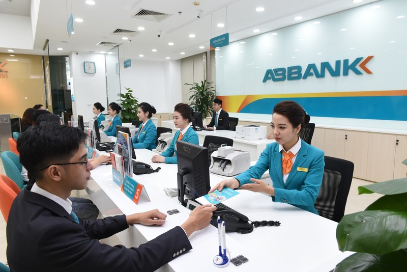 ABBank: Tin dung tang truong am 3,1%, no xau vot len khung 4%