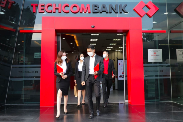 Techcombank bao lai 2023 dat 18 nghin ty