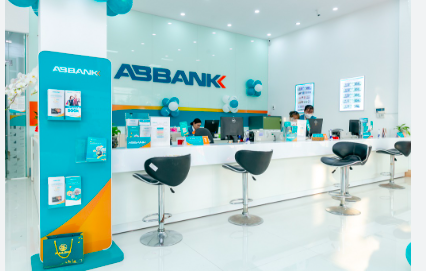 ABBank: Ngan hang dau tien tang truong tin dung am, no xau vot len 3,55%