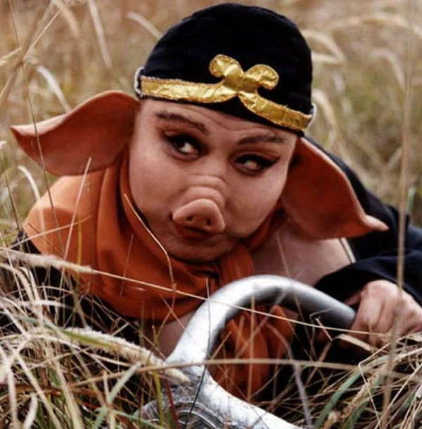 Vì sao đinh ba của Trư Bát Giới là “kỳ trân dị bảo“? - Hình 9 Vi sao dinh ba cua Tru Bat Gioi la “ky tran di bao“?-Hinh-9