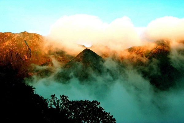 Nhieu hien tuong ky bi tai vung dat “chet” den chuyen gia cung bo tay-Hinh-12