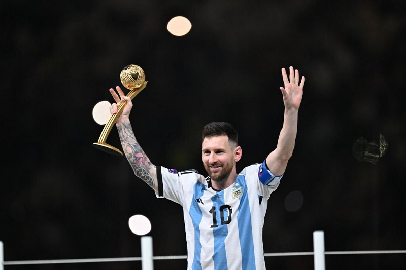 Messi mac ao choang mac khi nhan cup vang co y nghia gi?-Hinh-8