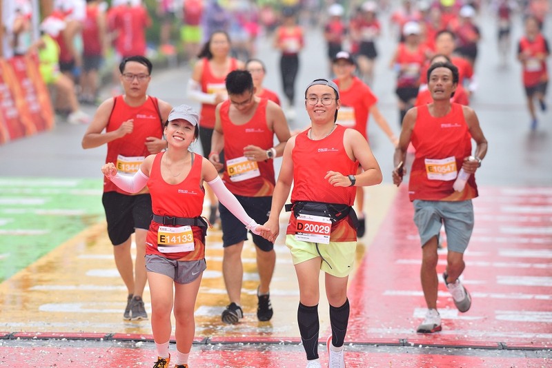 Ha Noi Marathon Techcombank 2023: Chia se trach nhiem cong dong-Hinh-3