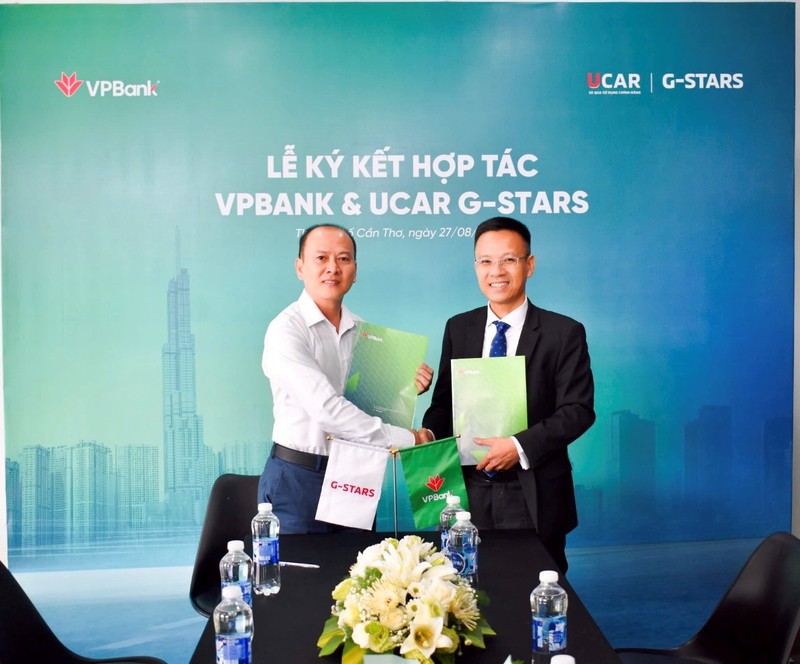 VPBank hop tac Ucar Moveo va Ucar G-Stars