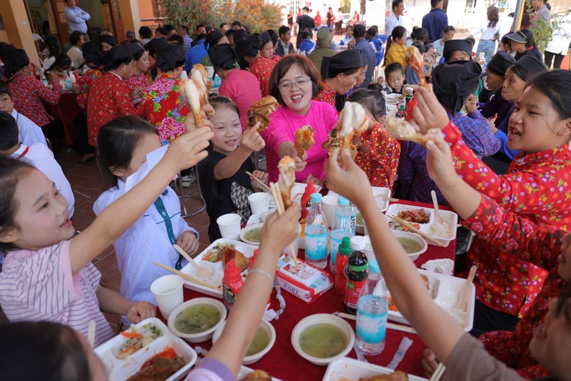 CHIN-SU mang chao com co thit dac biet len vung cao-Hinh-7