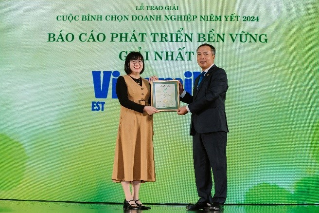 Vinamilk nhan giai thuong ve quan tri va phat trien ben vung-Hinh-3