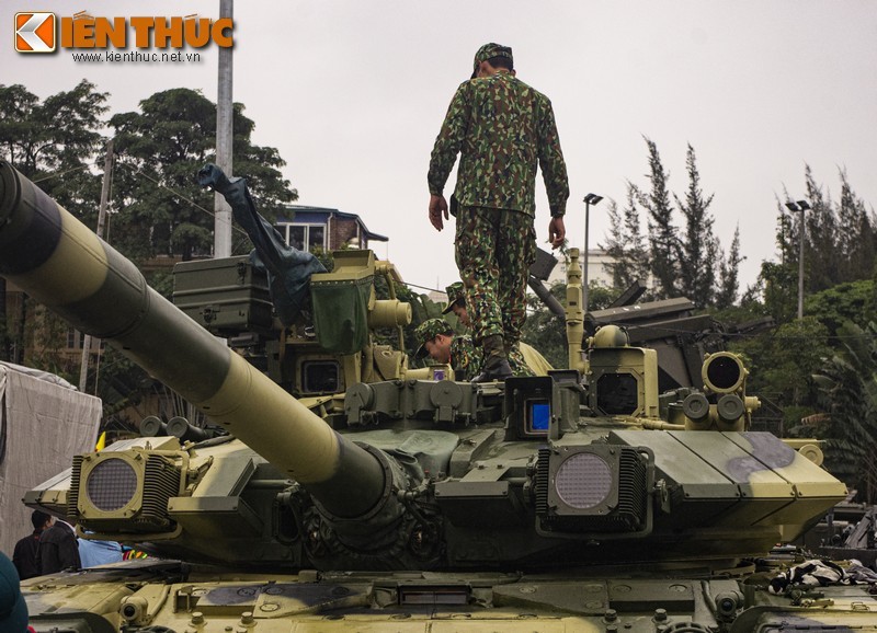 Viet Nam co tiep can duoc quyen tu san xuat xe tang T-90?-Hinh-10