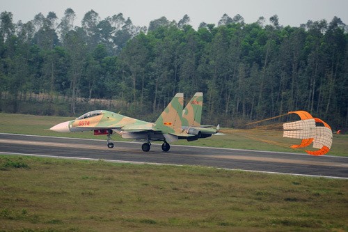 Bat ngo kha nang 'bat chap' cua tiem kich Su-30MK2 Viet Nam-Hinh-15