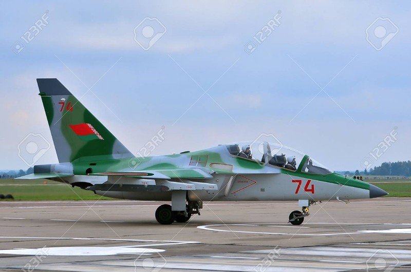 Chien dau co Yakovlev Yak-130 Viet Nam sap mua hay the nao?-Hinh-12