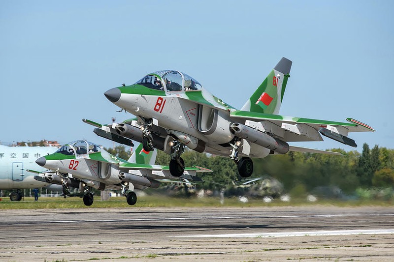 Chien dau co Yakovlev Yak-130 Viet Nam sap mua hay the nao?-Hinh-9