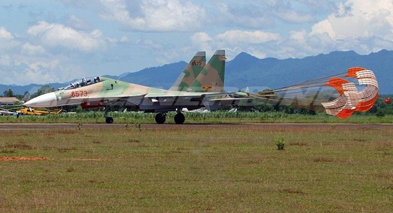 Giai ma vu khi manh nhat tren tiem kich Su-30MK2 Viet Nam-Hinh-7