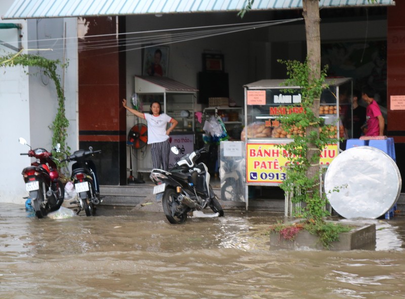 Hoc sinh Can Tho tiep tuc duoc nghi vi trieu cuong dang cao-Hinh-2