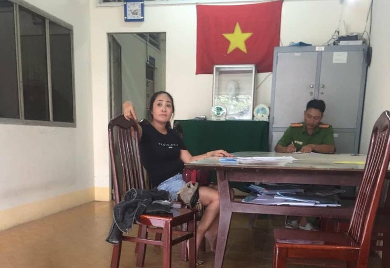 Nu quai cam dau nhom giang ho bat coc nguoi phu nu de doi 70 trieu dong