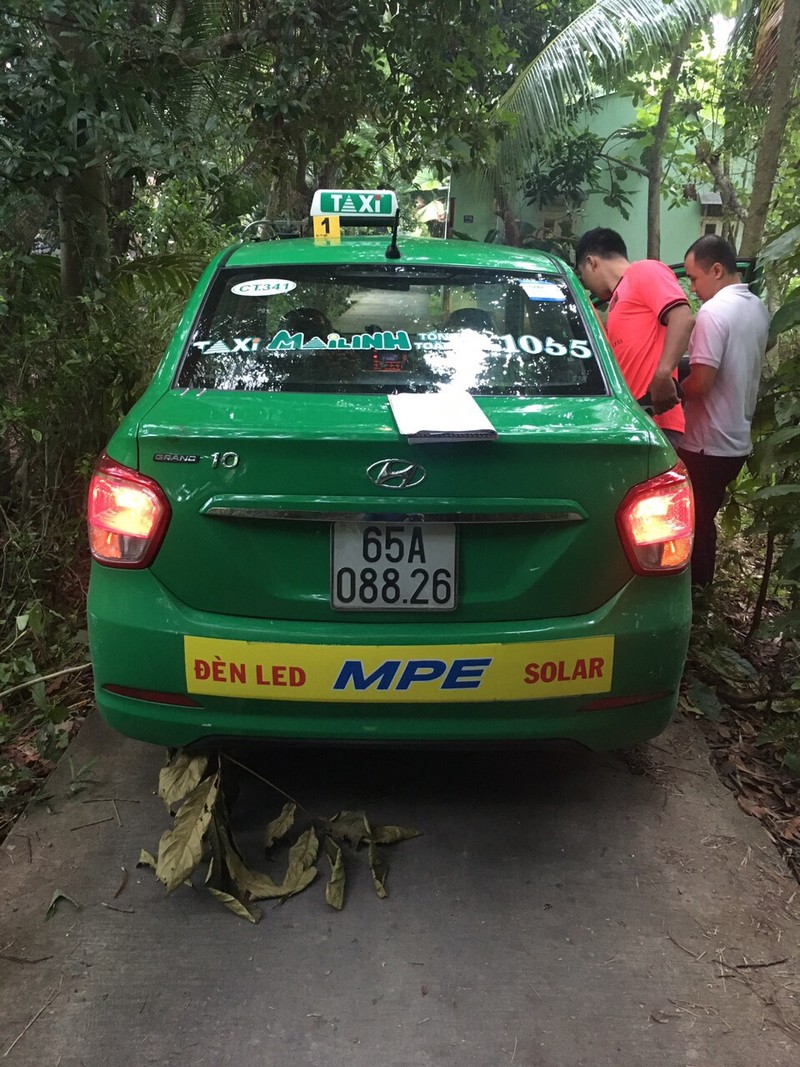 Nu tai xe taxi Mai Linh bi ke cuop siet co luc rang sang-Hinh-2