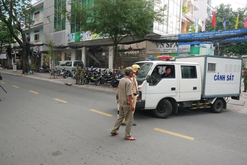 Thuc nghiem hien truong vu tham phan, giang vien 'bat coc tre con, xam pham cho o'