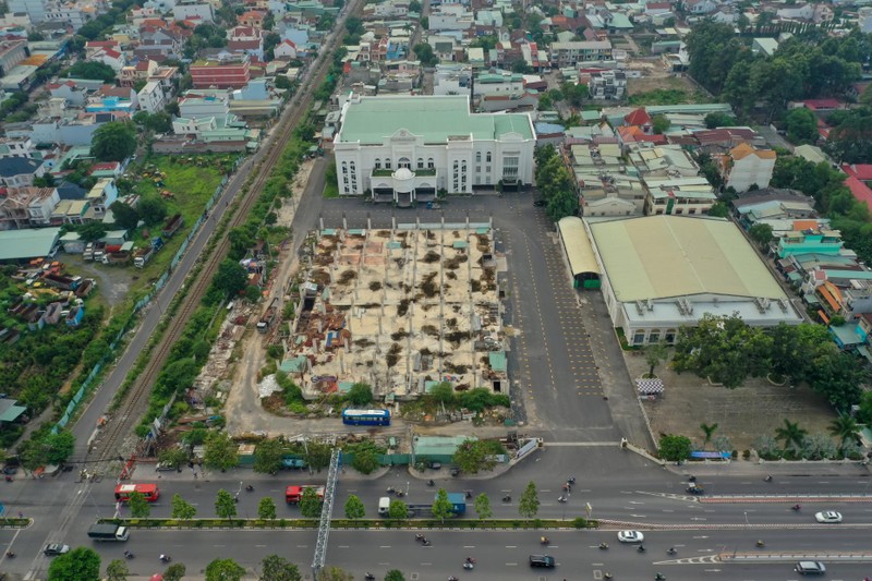 Chu cong trinh 680 ty khong phep o Dong Nai: 'Do nong voi, khong nam duoc quy dinh'