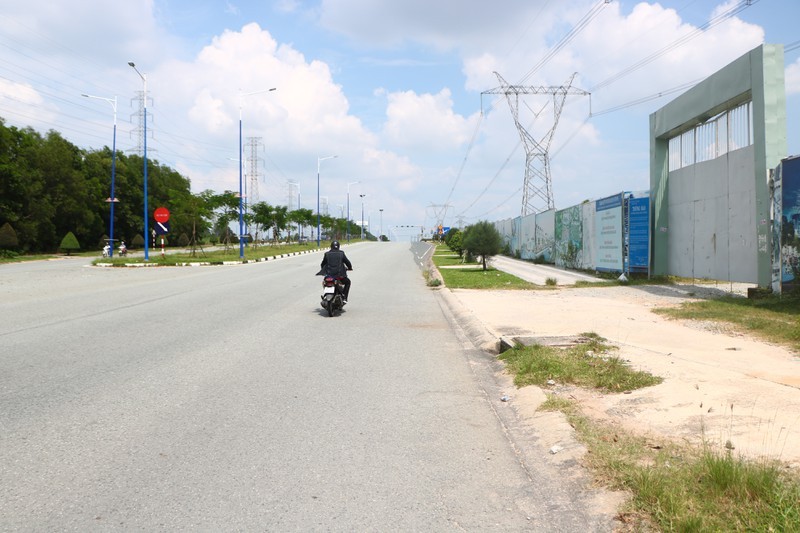 Lanh dao tinh Binh Duong noi gi ve vu ban 43ha dat cong gia beo?-Hinh-6