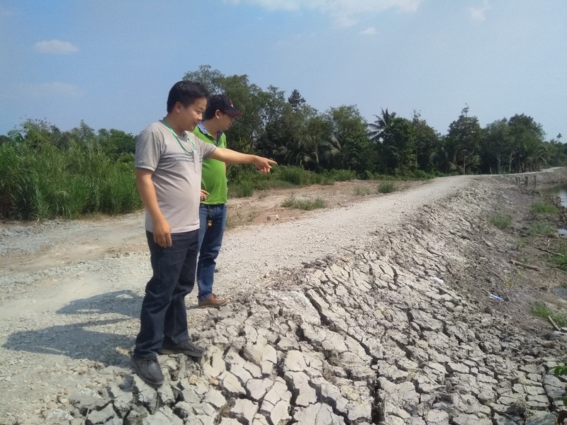 Bien dat cua dan thanh duong cong cong, lanh dao xa dua ra giai phap 'hien dat'