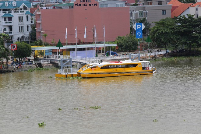 TP HCM dau tu 11 ben thuy noi dia