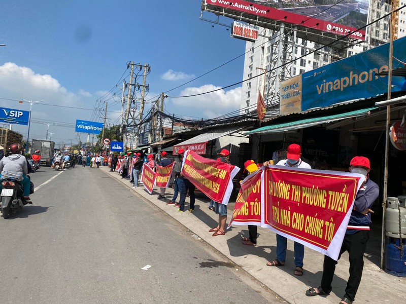 Hang tram khach hang mua can ho du an Roxana Plaza cang bang ron doi nha