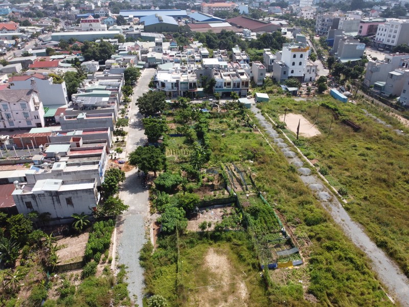 Toan canh Khu nha o thuong mai duong sat Di An dinh lum xum-Hinh-3