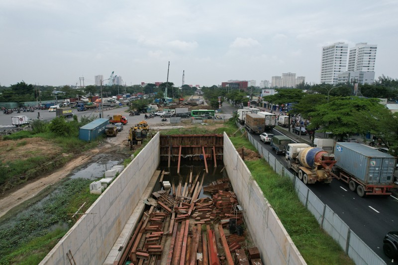 Toan canh ham chui tram ty o TP HCM thi cong tro lai sau khi bi ‘tuyt coi’-Hinh-8