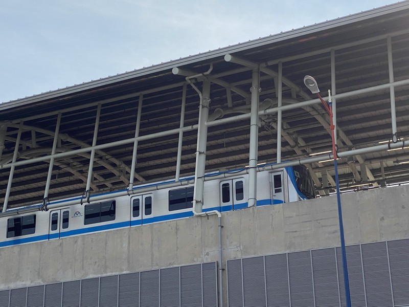 Hinh anh tau metro so 1 lan banh chay thu gan 10km-Hinh-10