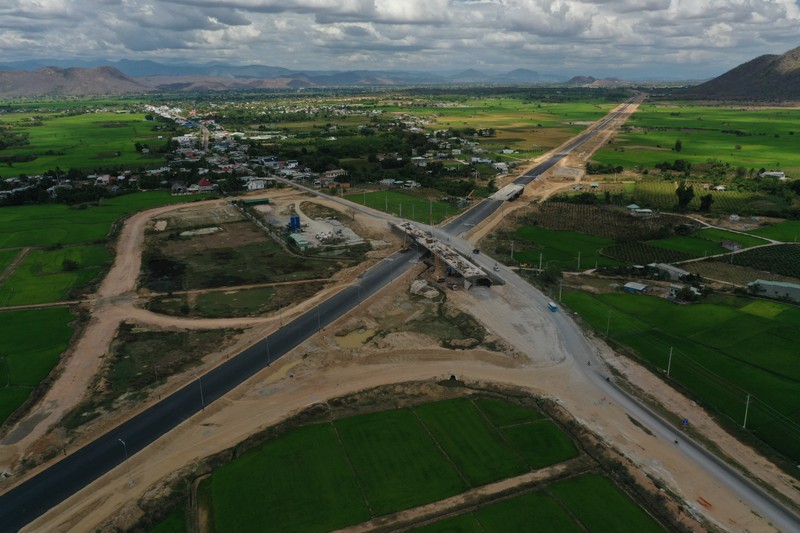 Can canh tuyen cao toc 11.000 ty Vinh Hao - Phan Thiet