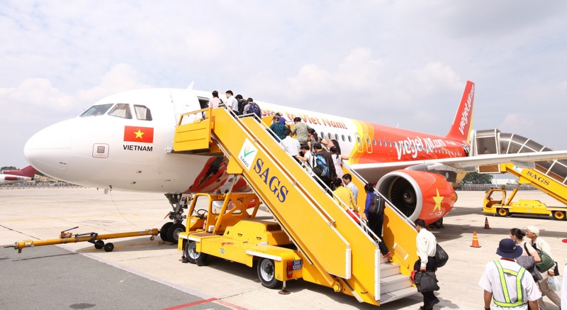 Vietjet Air len tieng ve viec hoan, huy nhieu chuyen bay?-Hinh-2