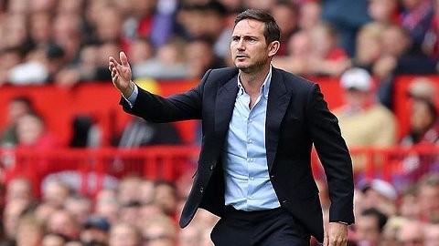 Lampard chua xa duoc van xui o Chelsea, Liverpool gianh Sieu cup chau Au-Hinh-3