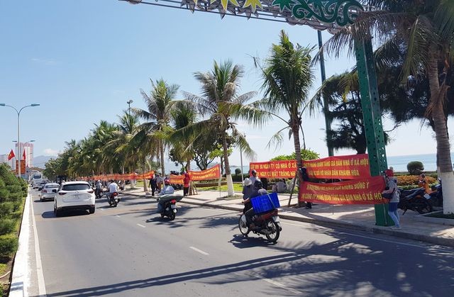 Cu dan nha o xa hoi cua Hoang Quan Nha Trang cang bang ron doi nha-Hinh-4