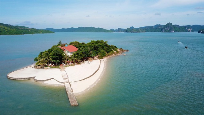 Biet khu, biet phu nguy nga tren vinh Bai Tu Long xay trai phep bay gio ra sao?