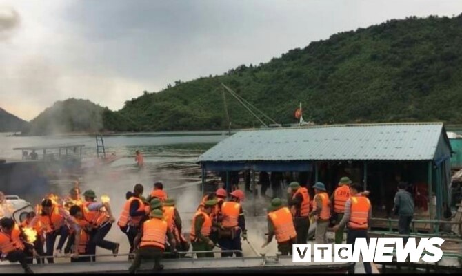 Hang chuc nguoi dan nem bom xang toi tap, nhieu can bo doan cuong che bong nang