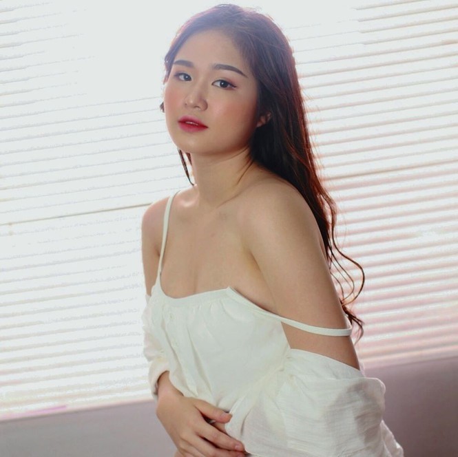 Bo anh cuc goi cam cua hotgirl Tao Quan la ban gai tin don cua tien ve Hoang Duc-Hinh-3