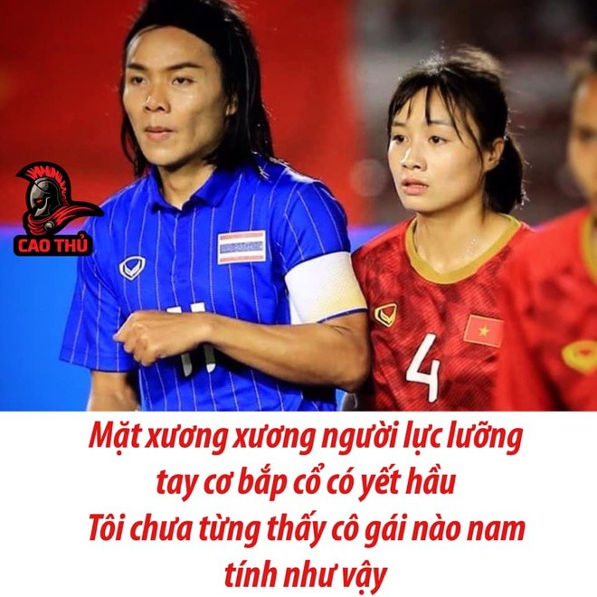 Nu cau thu Thai Lan co yet hau, co tay cuon cuon co phai la nam gioi?