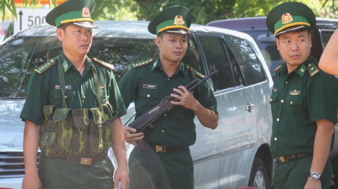 Tung quan rao riet truy bat pham nhan giet nguoi vuot nguc tron tren deo Hai Van-Hinh-2