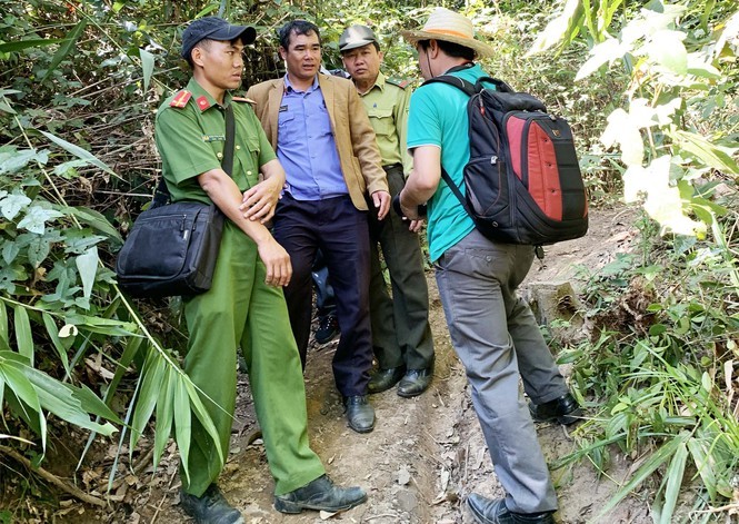 Rung nguyen sinh bi tan pha, go lau lot vao nha... To truong bao ve rung-Hinh-6